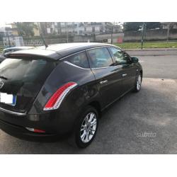 LANCIA Delta 16 MTJ auto pari al nuovo - 2009