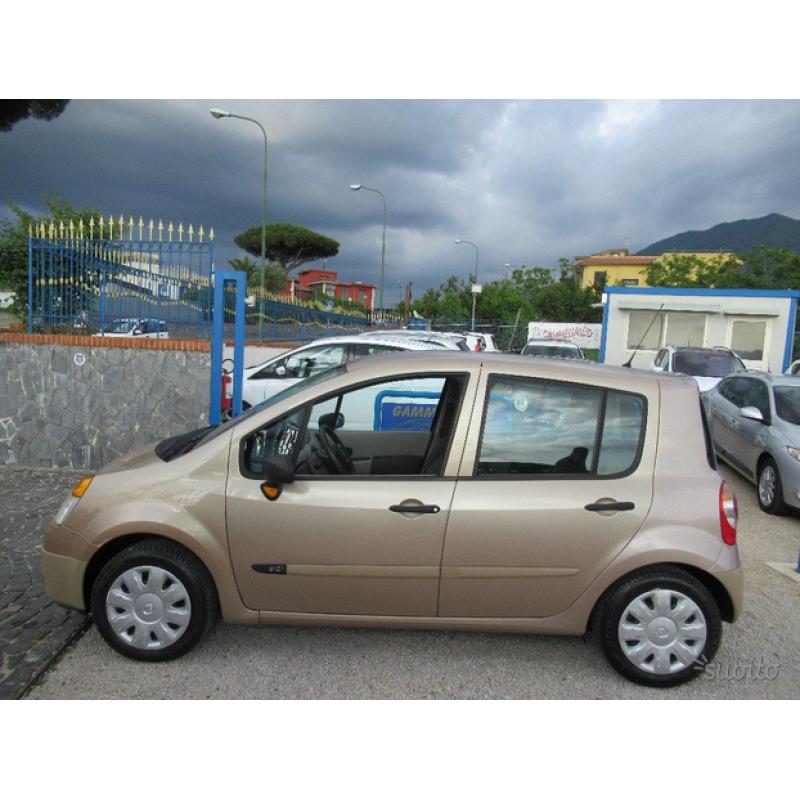 RENAULT Modus 1.5 dCi 65CV Confort Authentique