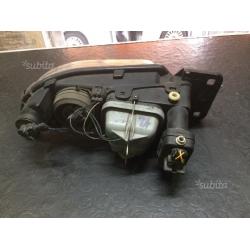 Faro anteriore sinistro alfa romeo 166