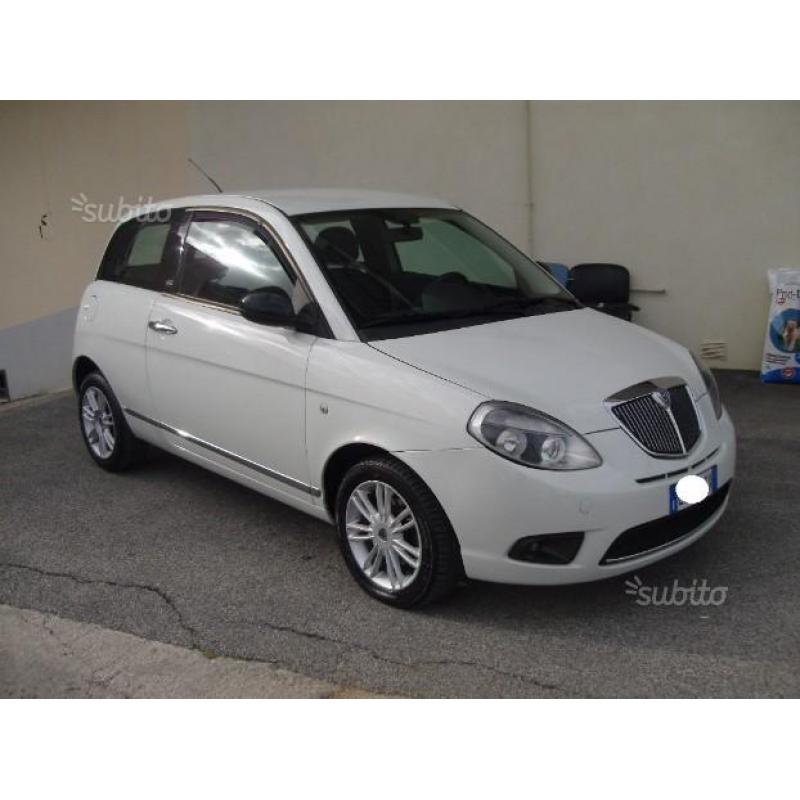 LANCIA Ypsilon 1.2 UNYCA - 2012