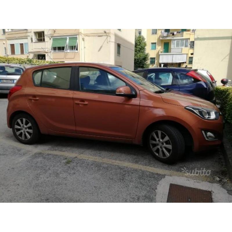 HYUNDAI i20 - 2014