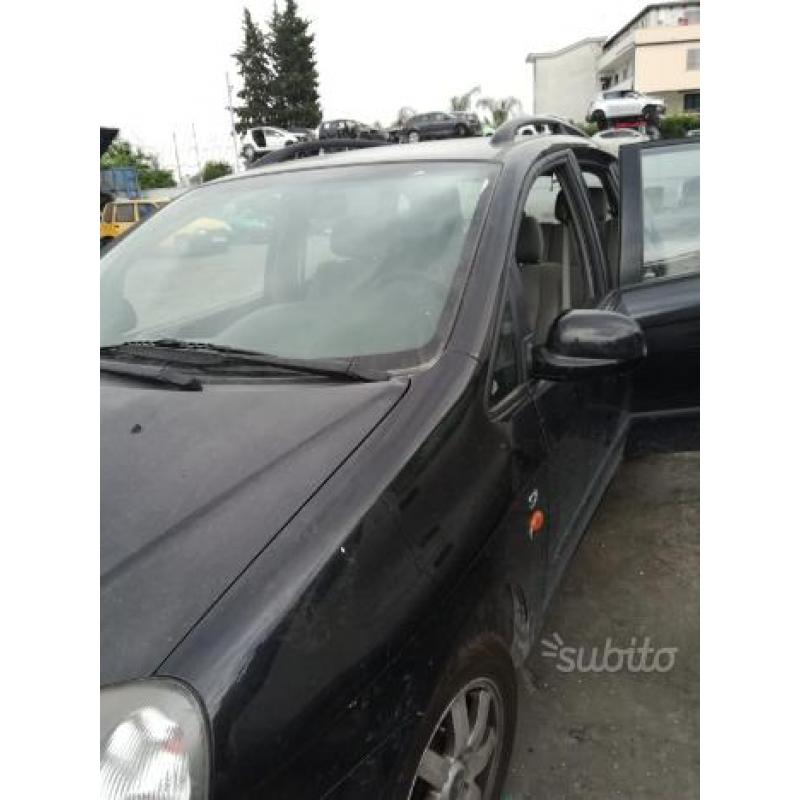 Ford fiesta del 2005 per ricambi