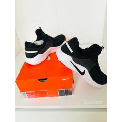 Nike FREE Tr 8 ORIGINALI